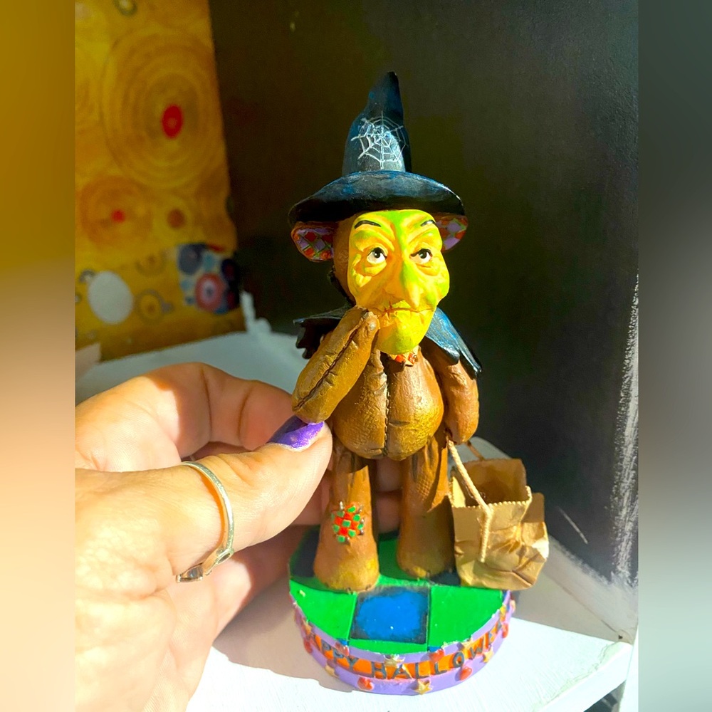 Jim Shore 1997 Bear dressed with moveable arm and witch mask RARE FIND***